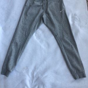 Nike unisex size Small